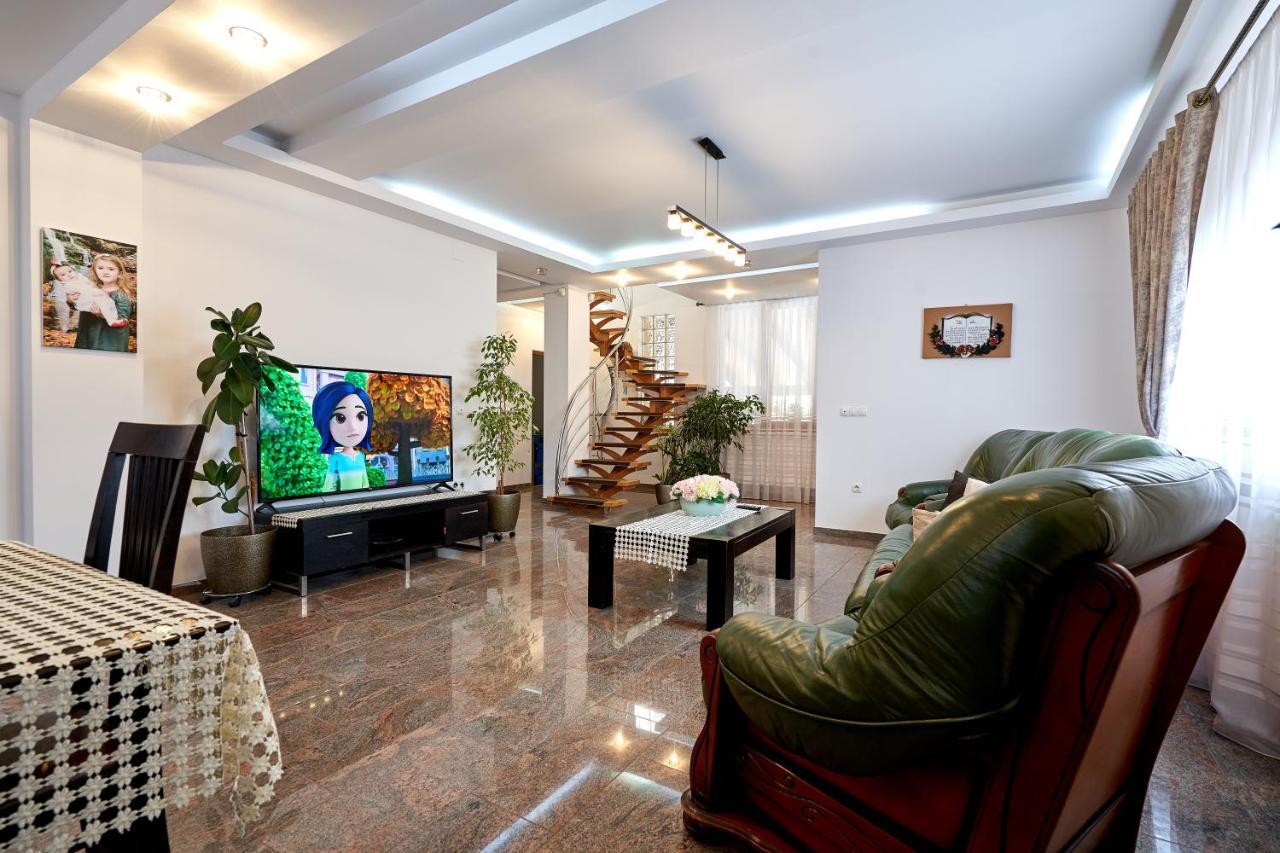 Casa Cu Flori Moisei Hotel Ngoại thất bức ảnh