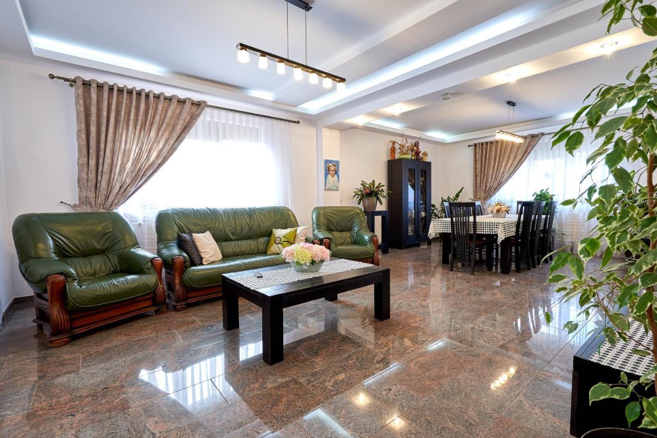 Casa Cu Flori Moisei Hotel Ngoại thất bức ảnh