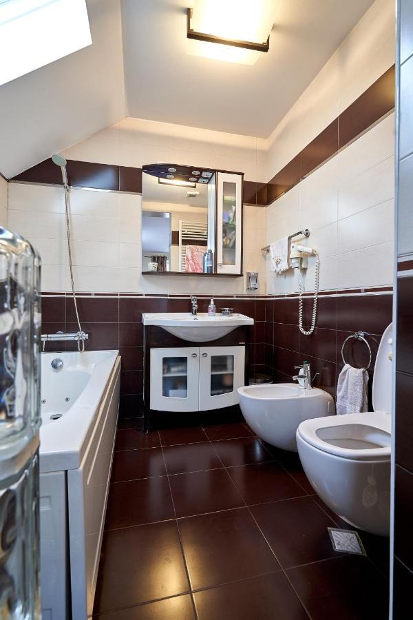 Casa Cu Flori Moisei Hotel Ngoại thất bức ảnh