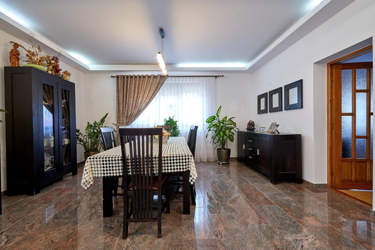 Casa Cu Flori Moisei Hotel Ngoại thất bức ảnh