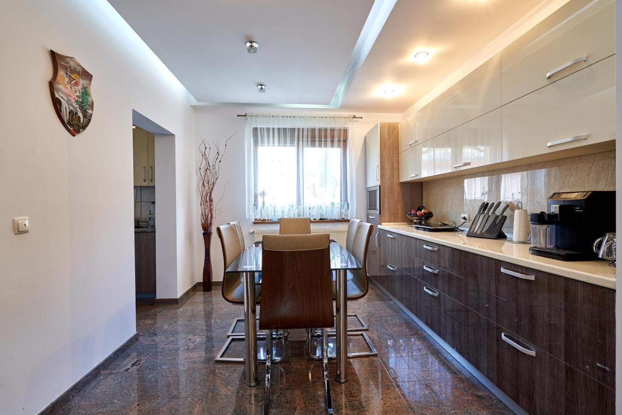 Casa Cu Flori Moisei Hotel Ngoại thất bức ảnh